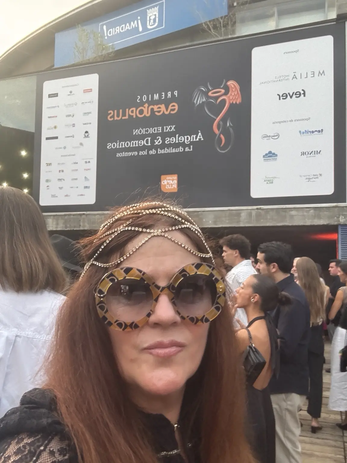 Susana Andrés Omella con un tocado de brillantes en los Premios Eventoplus 2026